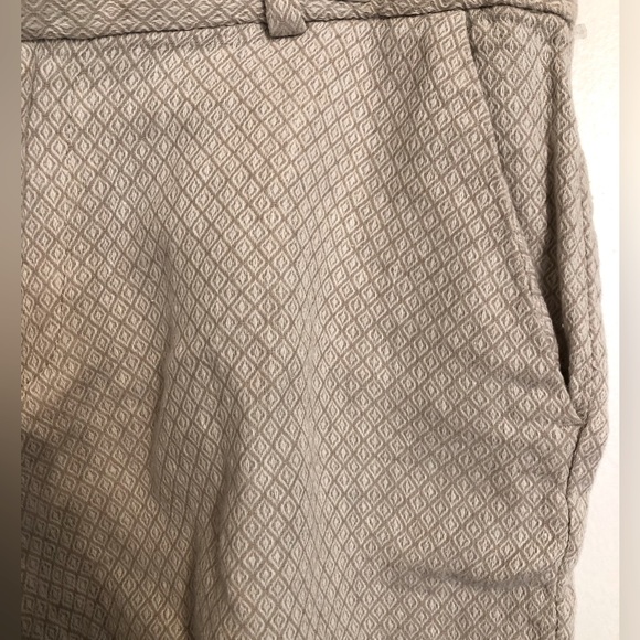 Banana Republic NWT Women’s 5 inch Patterned Shorts - Size 4 - Picture 4 of 5